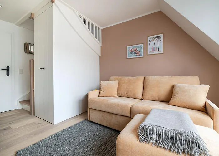 Kajuete #10 Dock 6a *